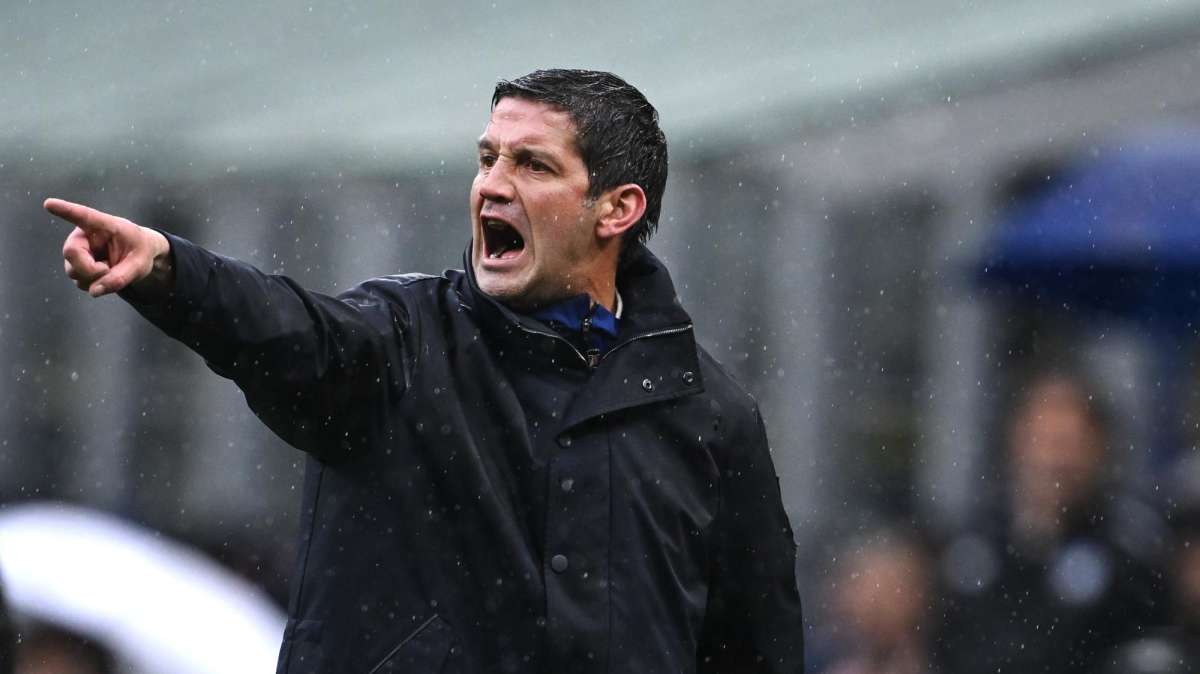 Inter's Tactical Dilemma: Reshaping Attack Against Milan Without Thuram